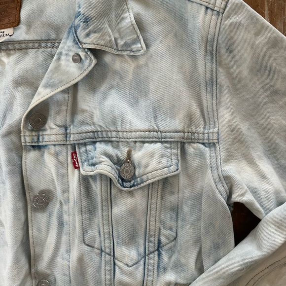 Oversize acid wash vintage Levi’s jean jacket - Picture 2 of 4